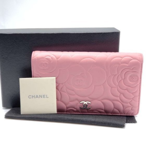 Authentic Chanel Camellia Rose Pink Bifold Wallet - Picture 4 of 15